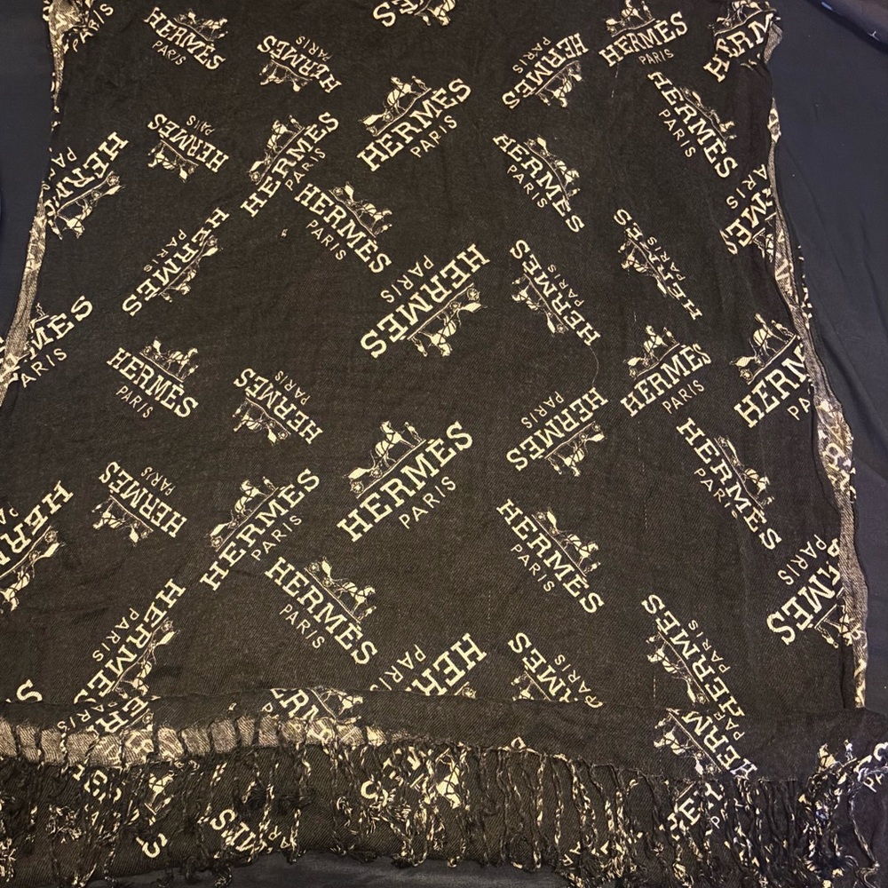 Navy blue scarf h